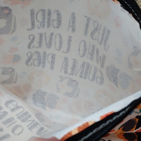 NWT Guinea Pig Makeup Bag and Goodies - Picture 5 of 9